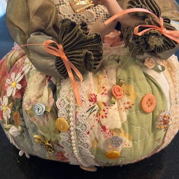 Porcelain, Hand-Crafted Angel Doll / Decoration. - Picture 4 of 16